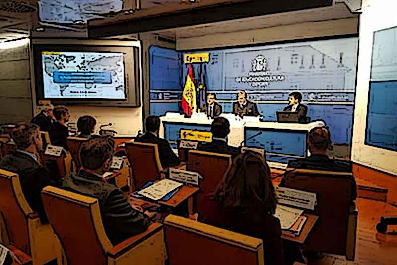 Méndez de Vigo pide a los consejeros de Educación en el exterior que "trabajen por la expansión del español como lengua global"