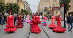 &quot;La moda flamenca vuelve a salir a la calle para reclamar a ... Imagen 1