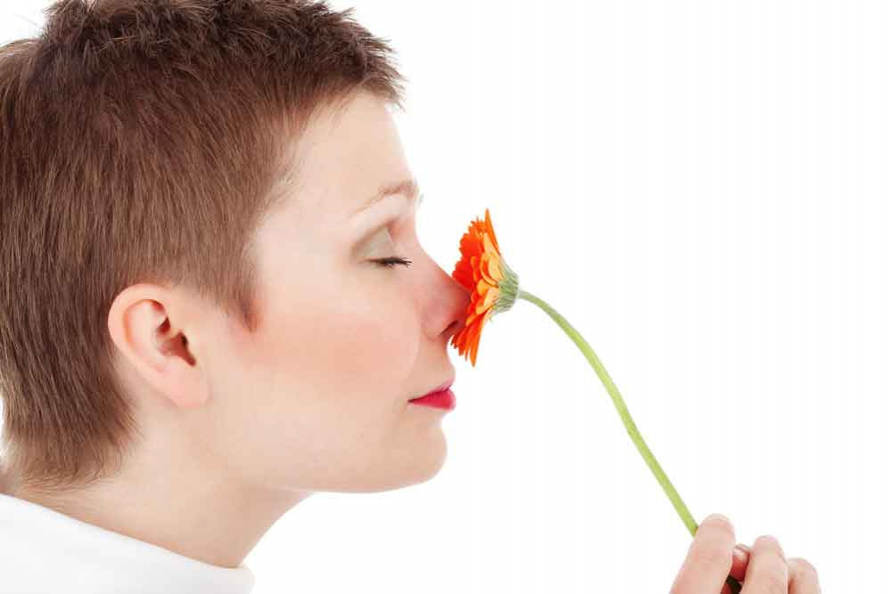 La rehabilitación olfatoria mejora el sentido del olfato en pacientes con COVID-19 persistente