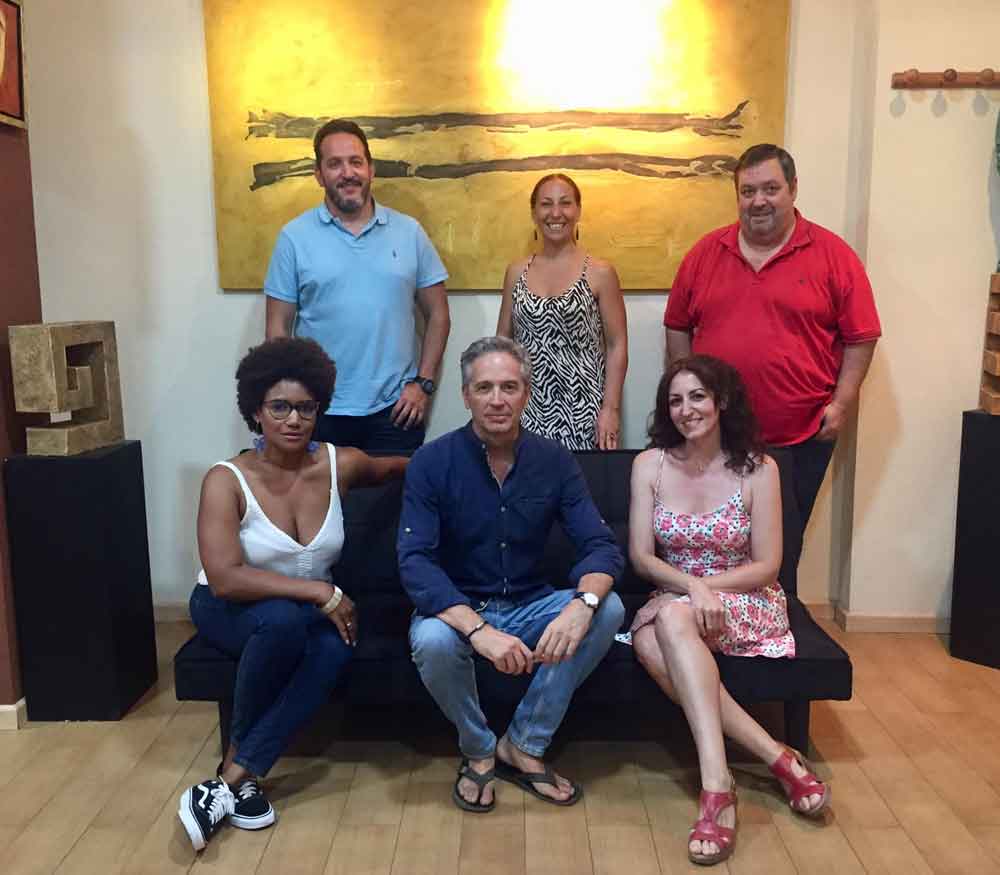 directiva en el acto fundacional