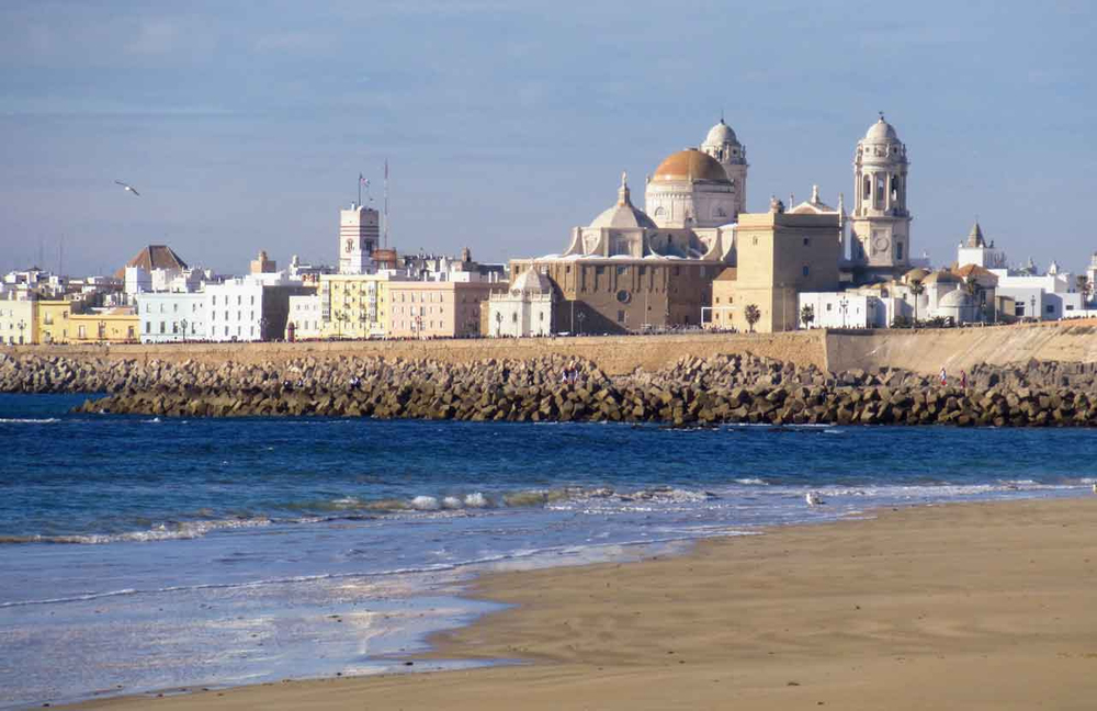 Cádiz: El IMD estudiará la propuesta de desarrollar en la ciudad un centro de alto rendimiento de fútbol playa