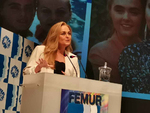 Carmen Morales recibe el Premio FEMUR Mujer 2022 como ... Imagen 2