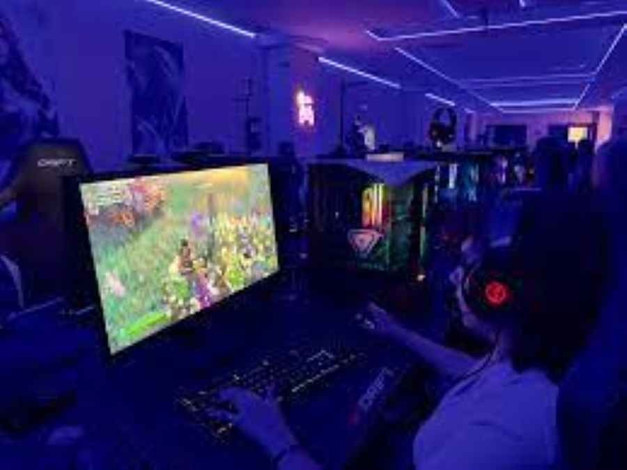 Holiday World Resort se alía con Giants Gaming para ofrecer la primera propuesta 'gamer' para jóvenes en la Costa del Sol