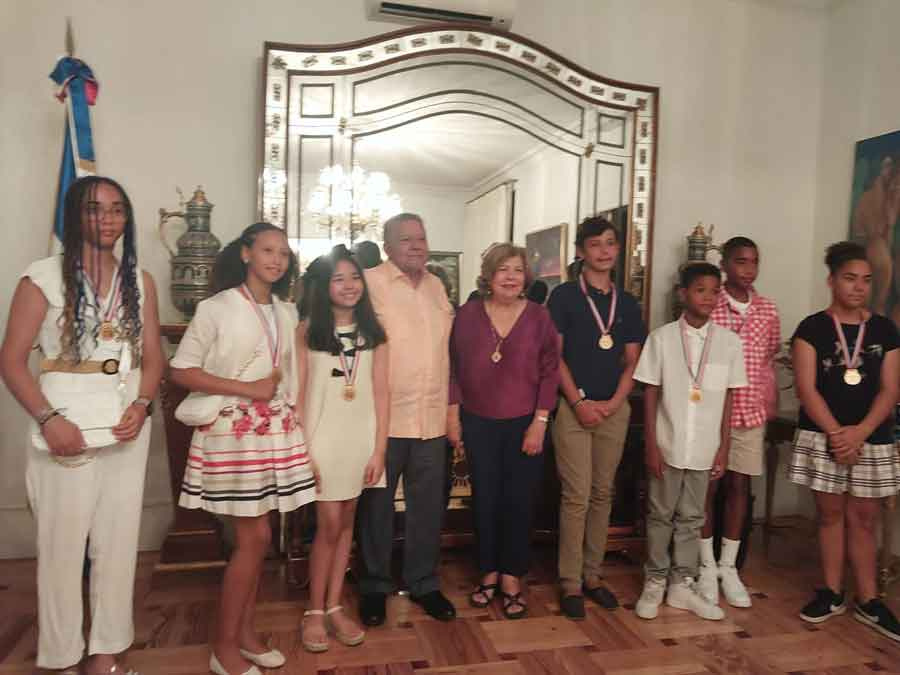 La Embajada de la República Dominicana en España entrega Premio Honor al Mérito Escolar 2023